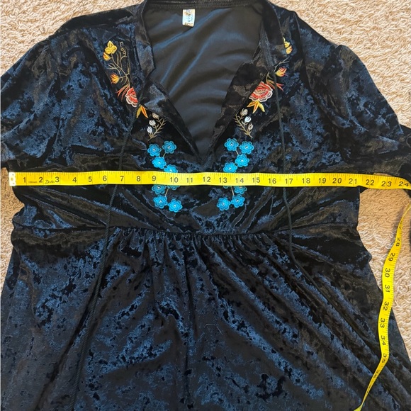 Boho Black Velvet Mini Dress with Floral Embroidery - Picture 2 of 6